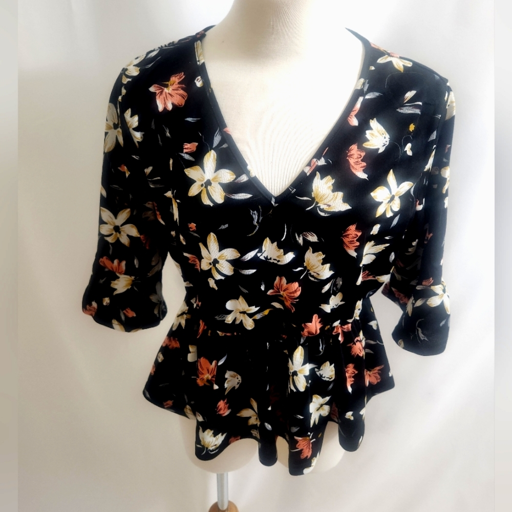 Shein Curve Floral Peplum Top